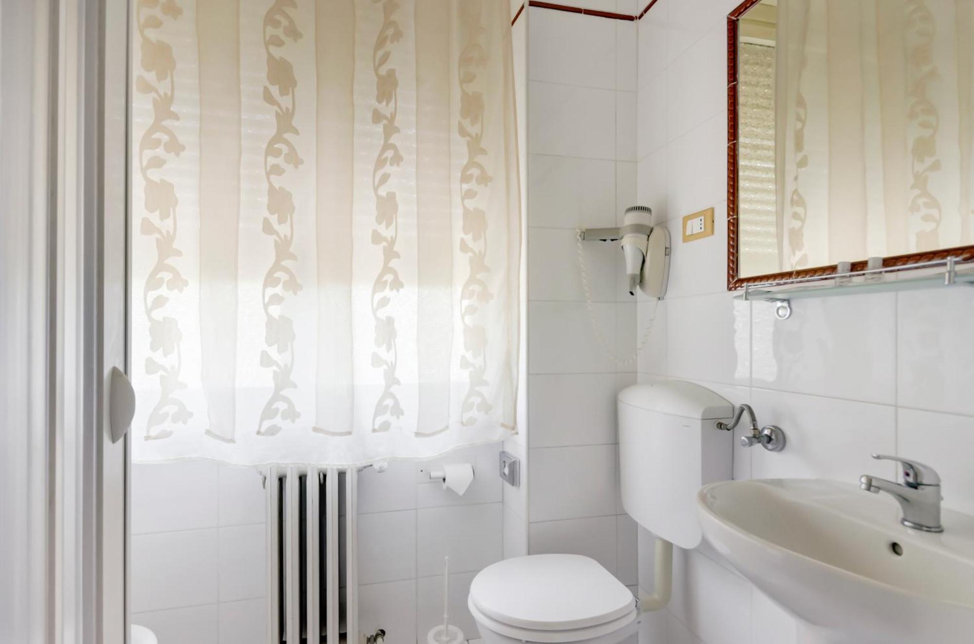 Triple Room,1621407017:JPEG